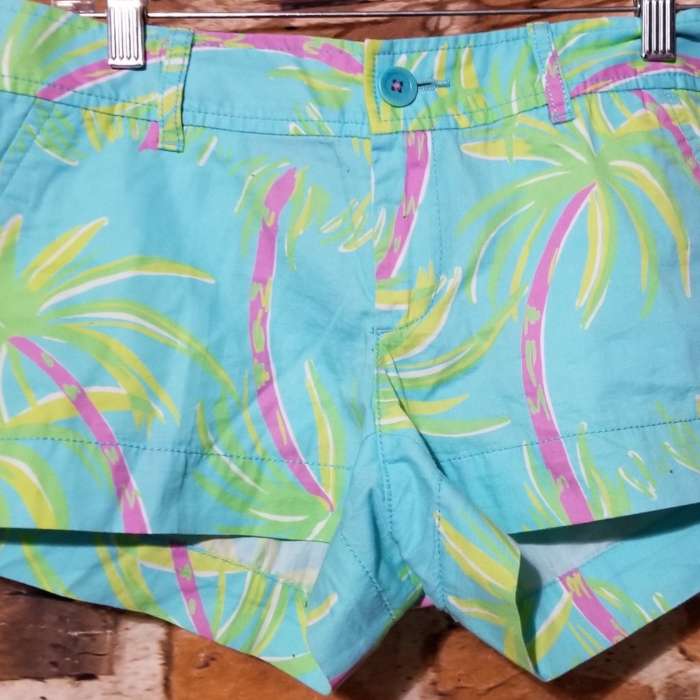 Lilly Pulitzer Lazy And Hazy Palm Walsh Shorts Si… - image 1